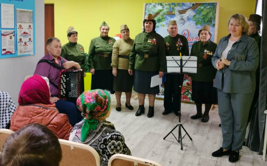 Жителей Домов ветеранов поздравили с наступающим праздником Великой Победы