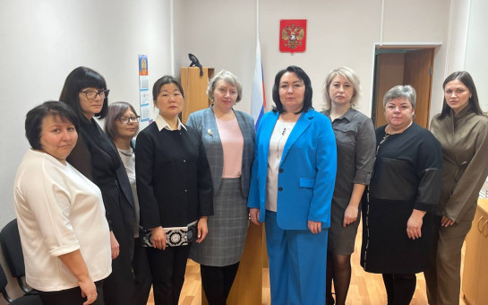 Поздравление коллектива Карасукского районного суда с профессиональным праздником